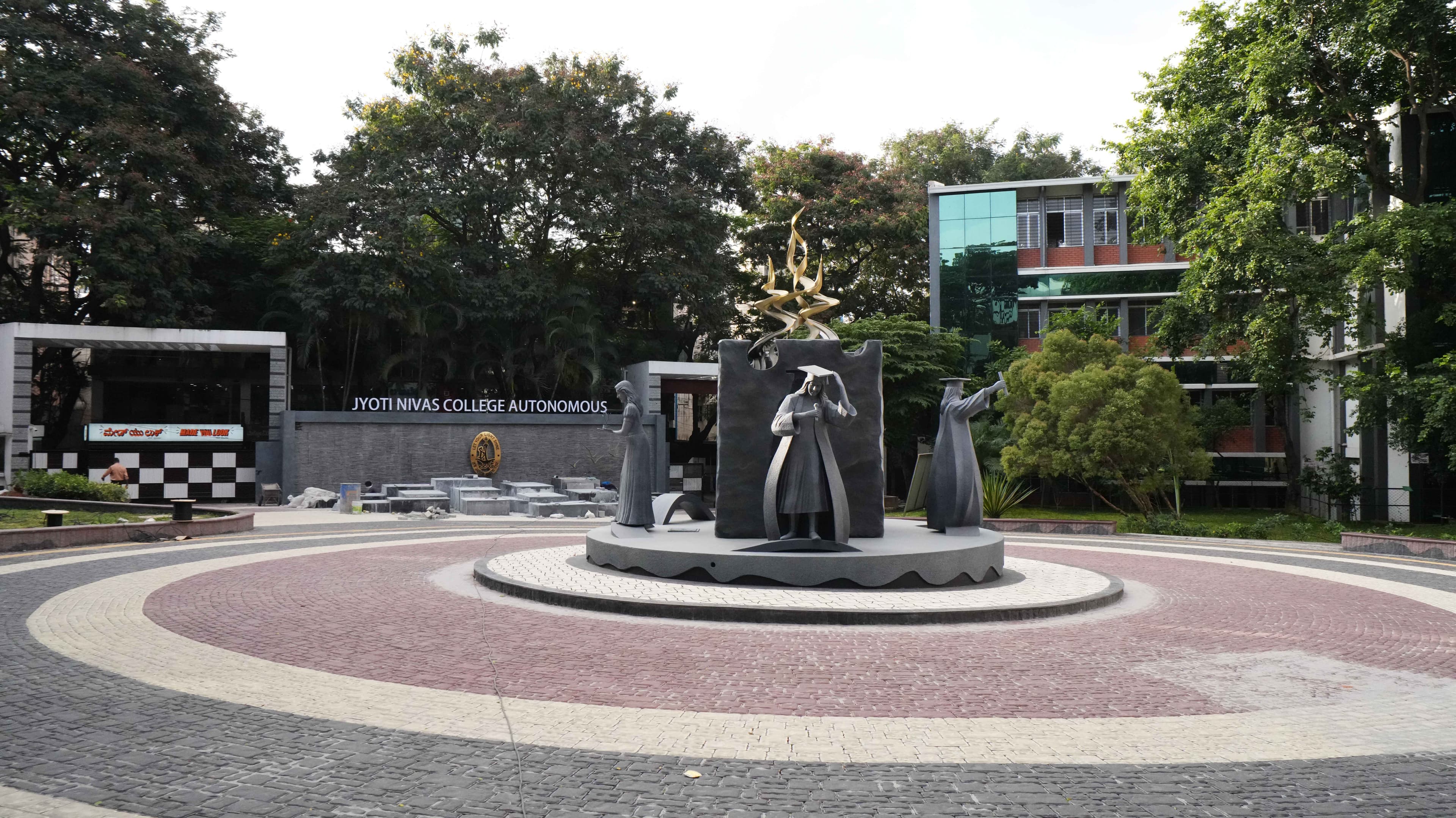 Jyoti Nivas College Autonomous — Empowering Women in Higher Education for Nearly Six Decades